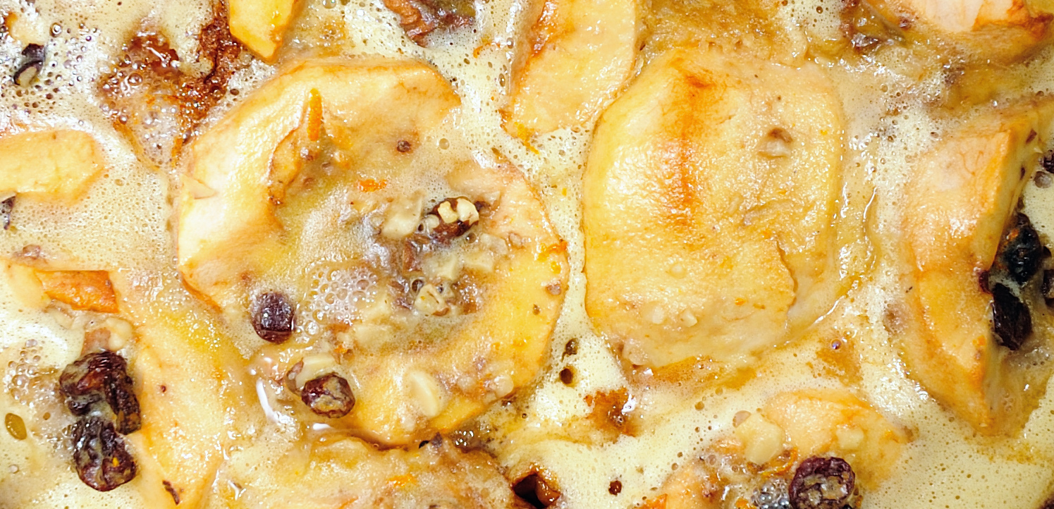 Razvan Anton - tort de mere cu zahar ars