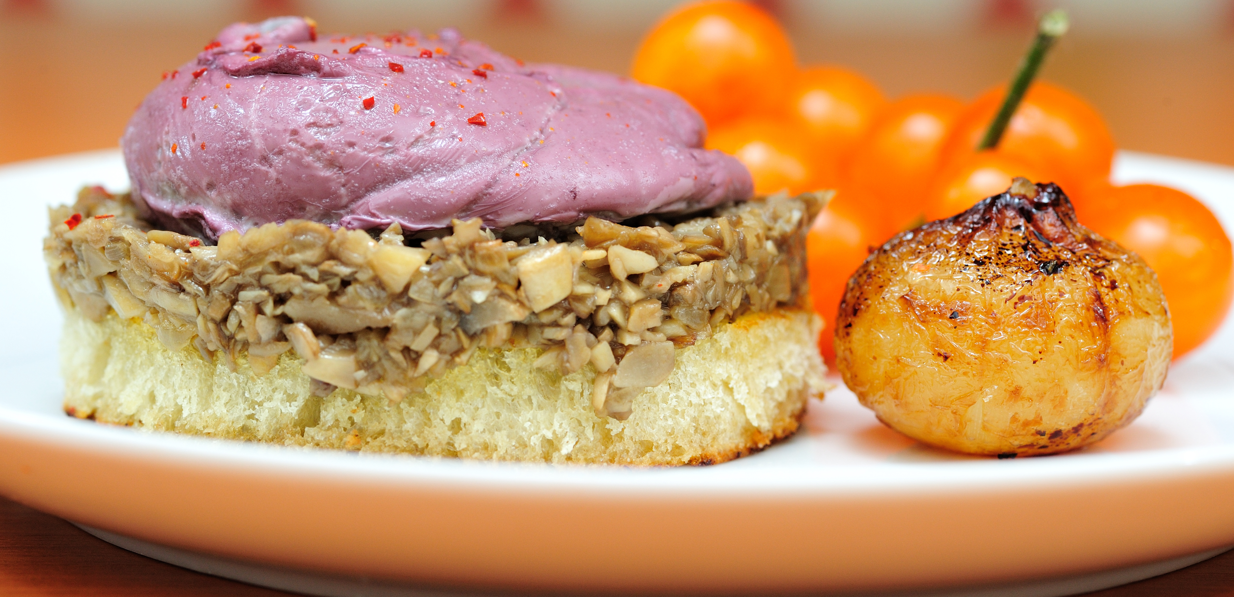 Razvan Anton - oua fierte in vin